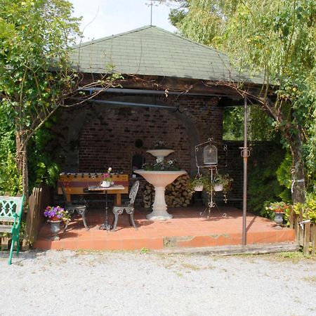 Hotel Restaurant La Ferme De Grambais Nivelles Exterior photo