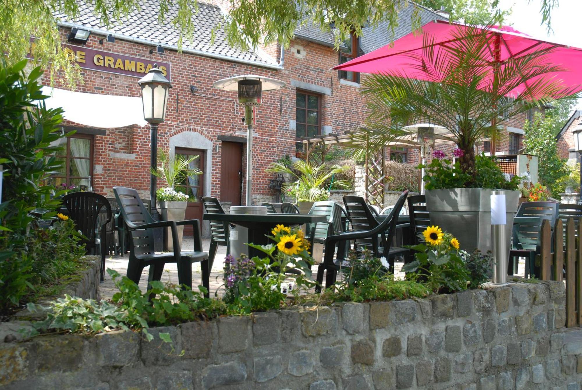 Hotel Restaurant La Ferme De Grambais Nivelles Exterior photo