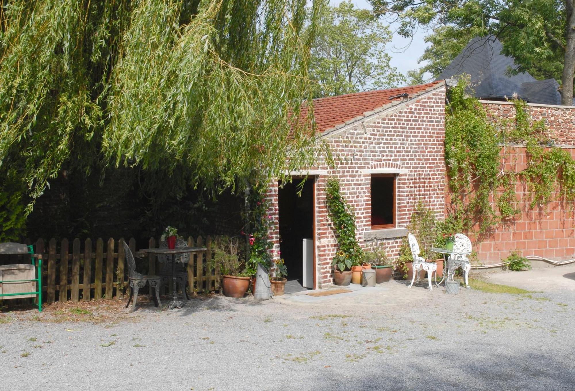 Hotel Restaurant La Ferme De Grambais Nivelles Exterior photo